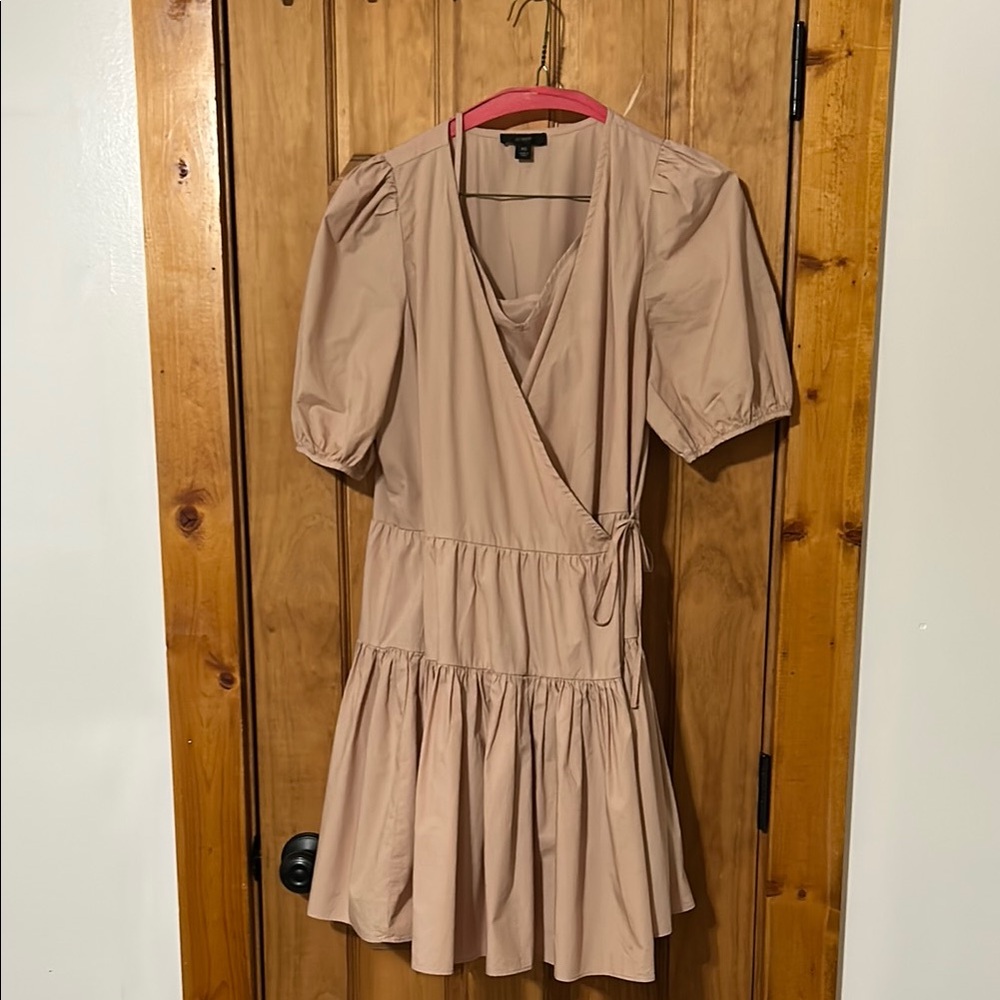 J CREW SIZE XSmall Elegant Beige Wrap Dress